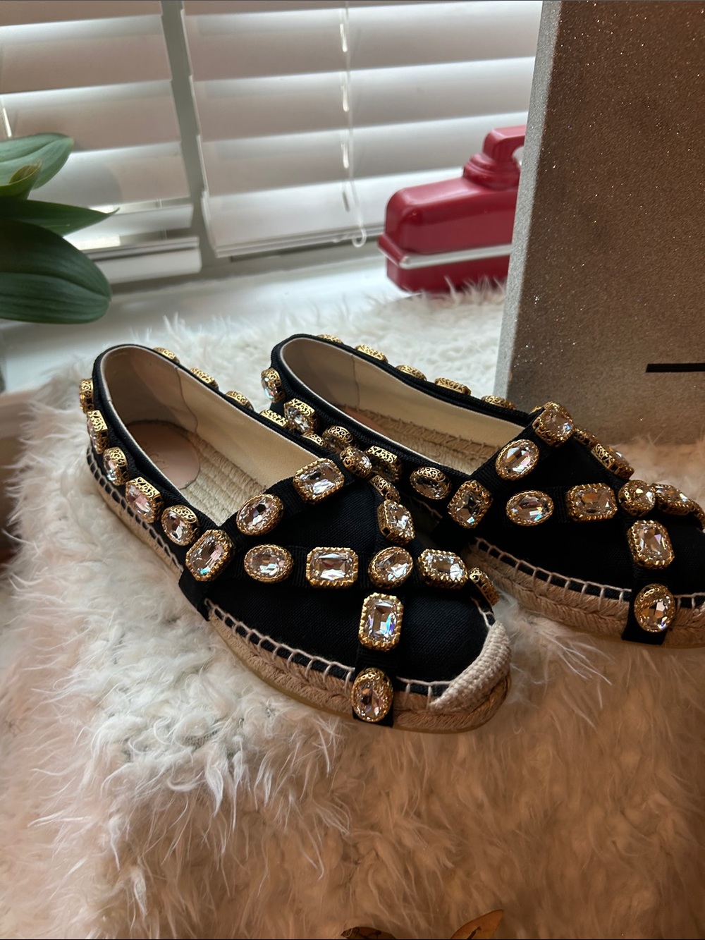 Gucci slip on